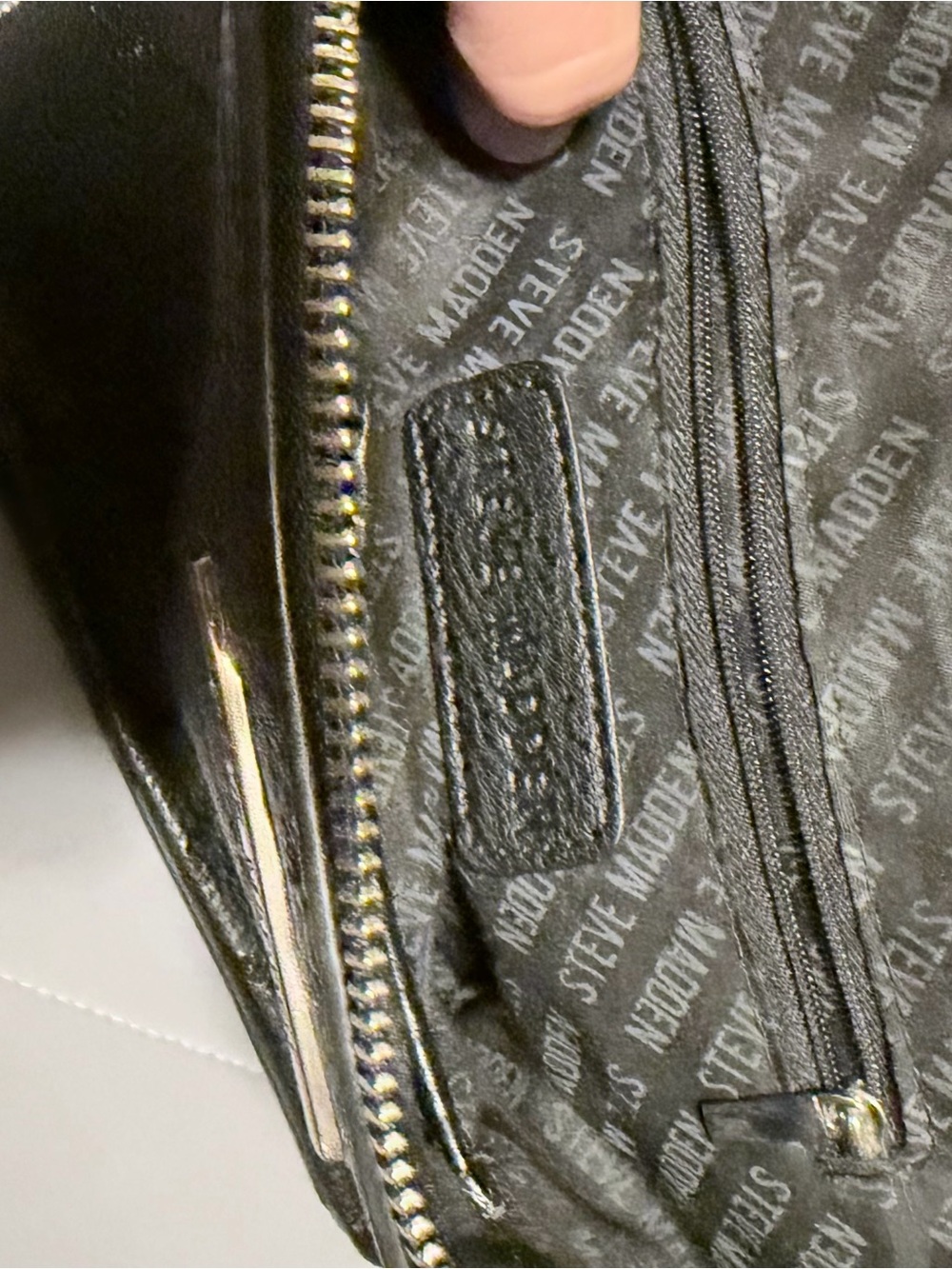 Steve Madden Faux Leather Crossbody Bag in Black with Silver Chain - Picture 4 of 16